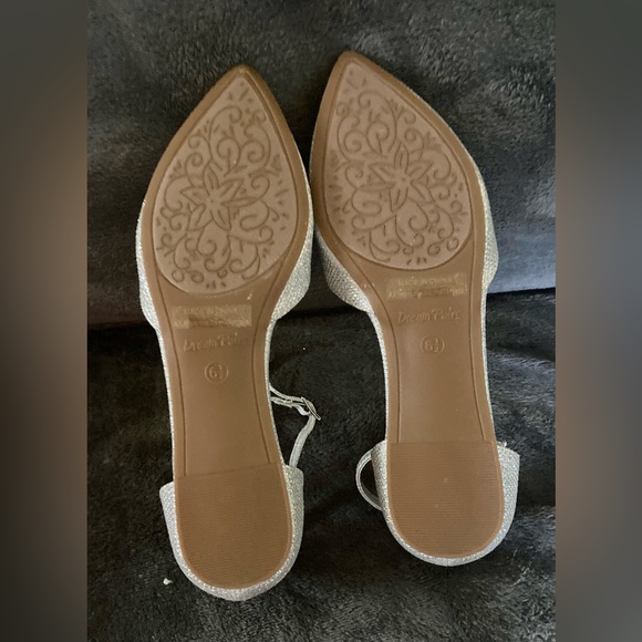 DREAM PAIRS SILVER FLATS WITH ANKLE STRAP - Picture 6 of 14